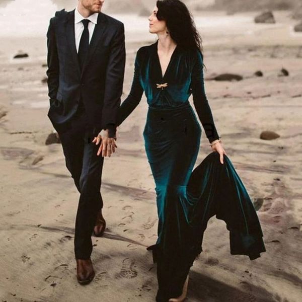 new arrival evening dresses 2022 v neck velvet mermaid caftan dubai formal party gowns longo prom dress long sleeves, Black;red
new arrival evening dresses 2022 v neck velvet mermaid caftan dubai formal party gowns longo prom dress long sleeves, Black;red