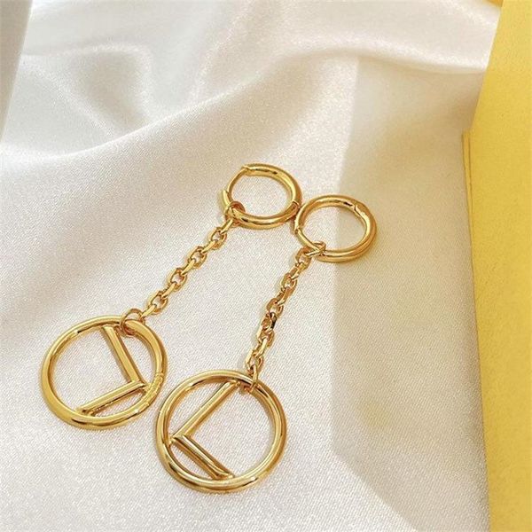 2022 designers dangle womens jewelry stud earrings fashion letter ear studs luxury s925 silver needles earring new retro eardrop golden earr
2022 designers dangle womens jewelry stud earrings fashion letter ear studs luxury s925 silver needles earring new retro eardrop golden earr