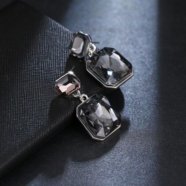 stud 2021 fashion cute silver crown shiny geometric regular earrings party, holiday and birthday gifts, Golden;silver
stud 2021 fashion cute silver crown shiny geometric regular earrings party, holiday and birthday gifts, Golden;silver