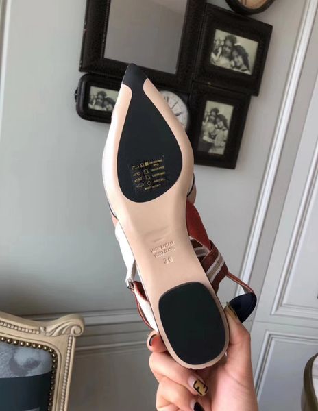 2021 good quality fashion women luxurys designers shoes designer sandals womens luxury high heels sandal dress shoess with box size 35-41 -h, Black
2021 good quality fashion women luxurys designers shoes designer sandals womens luxury high heels sandal dress shoess with box size 35-41 -h, Black