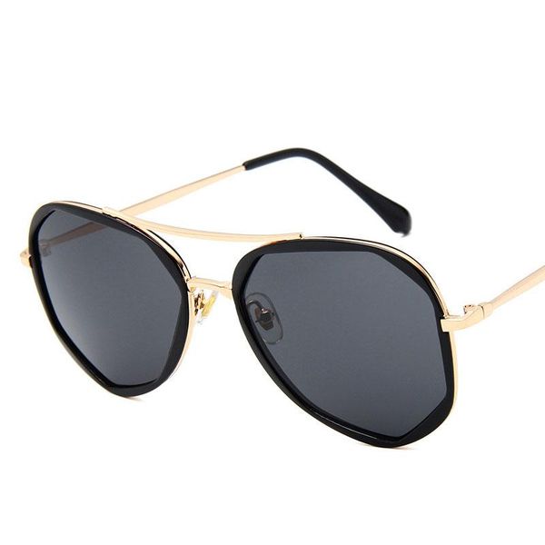 latest model fashion women sunglasses ladies glasses multicolor high-end design metal frame, White;black 
latest model fashion women sunglasses ladies glasses multicolor high-end design metal frame, White;black