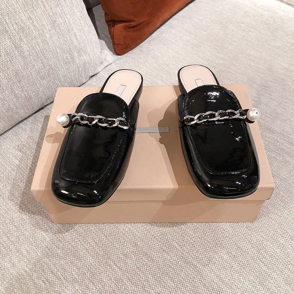 2021ss women flat slippers luxurys designers sandals leather girl slides sandalias leisure shoes size 35-39 with box, Black
2021ss women flat slippers luxurys designers sandals leather girl slides sandalias leisure shoes size 35-39 with box, Black