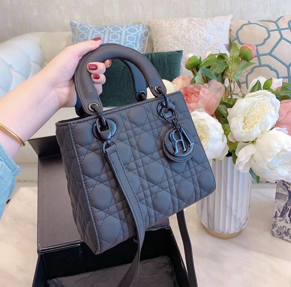 luxury brand shoulder bag womens clutch handbags purses leather handbag wallet tote women backpack bags -s4840, Red;black
luxury brand shoulder bag womens clutch handbags purses leather handbag wallet tote women backpack bags -s4840, Red;black