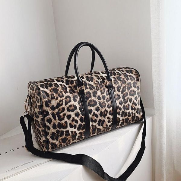 duffel bags leopard print portable pu travel bag women's large capacity handbag waterproof shoulder light luggage
duffel bags leopard print portable pu travel bag women's large capacity handbag waterproof shoulder light luggage