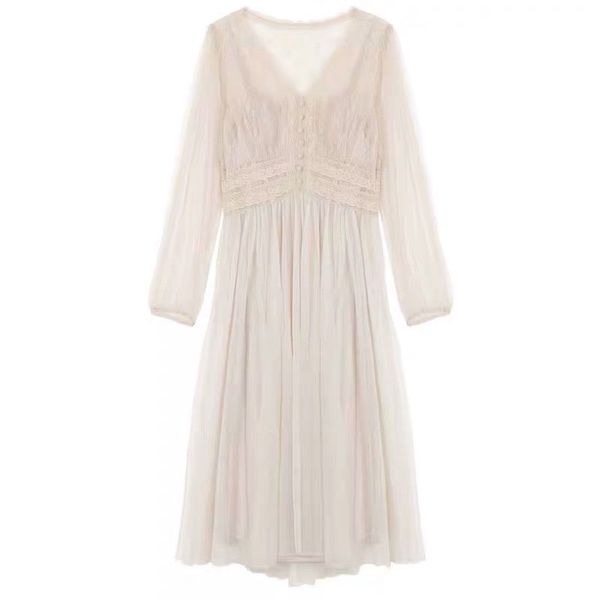 20212021 women spring dress vintage elegant with button a-line dress solid puff sleeve lace voile mesh dress women vestidos 8126, Black;gray
20212021 women spring dress vintage elegant with button a-line dress solid puff sleeve lace voile mesh dress women vestidos 8126, Black;gray