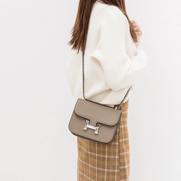 h lock square 2020 new small ck fashion women's single shoulder messenger simple stewardess bag foreign style
h lock square 2020 new small ck fashion women's single shoulder messenger simple stewardess bag foreign style