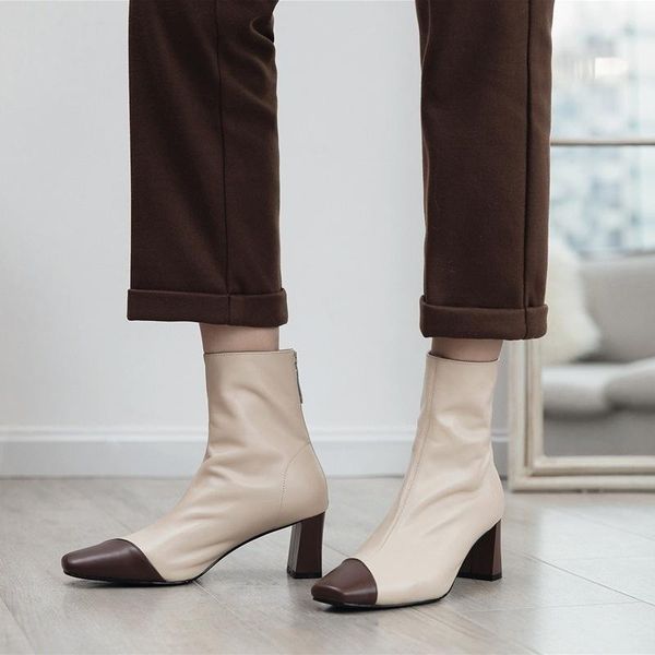 dress shoes niche design color matching cowhide short boots in autumn and winter of 2021 women's high heel square head 43 large, Black
dress shoes niche design color matching cowhide short boots in autumn and winter of 2021 women's high heel square head 43 large, Black