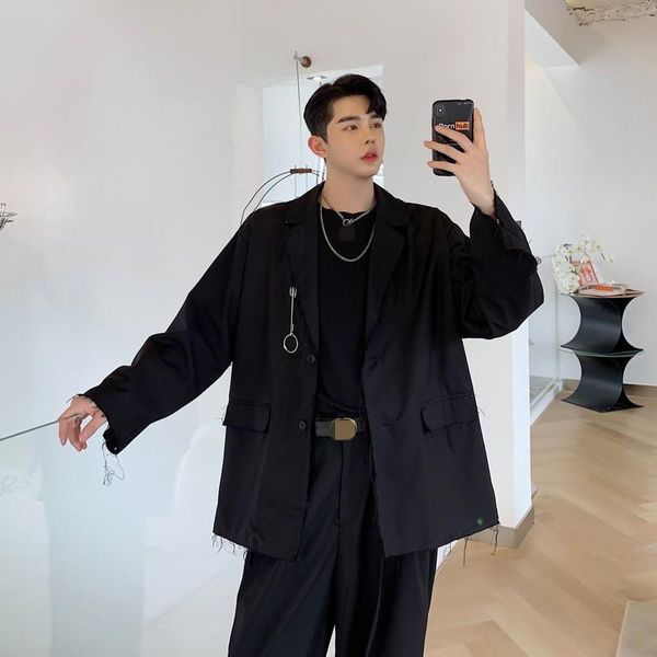men's suits & blazers design casual blazer men 2021 autumn metal decoration loose suit jacket fashion single breasted tassel outerwear, White;black
men's suits & blazers design casual blazer men 2021 autumn metal decoration loose suit jacket fashion single breasted tassel outerwear, White;black