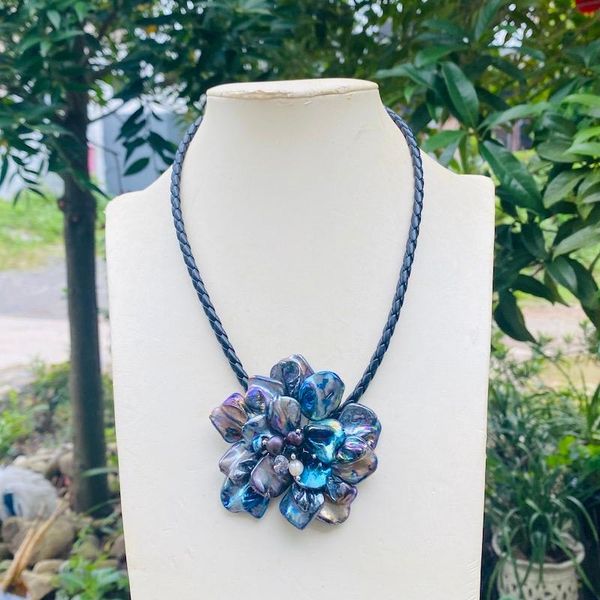 chokers fashion baroque mother of pearl black crystal pearls shell flower choker necklace for women, Golden;silver
chokers fashion baroque mother of pearl black crystal pearls shell flower choker necklace for women, Golden;silver