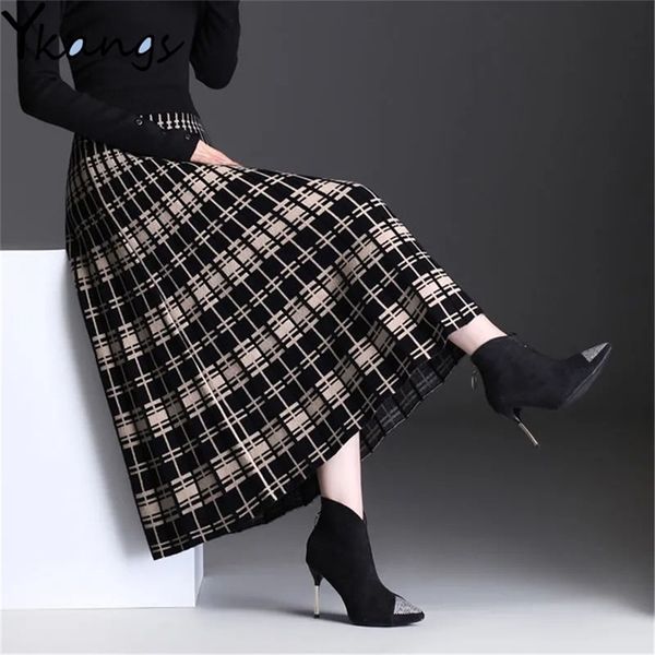 autumn winter vintage stretch high waiste midi pleated houndstooth printed knitted skirt for women runway plaid long 211214, Black
autumn winter vintage stretch high waiste midi pleated houndstooth printed knitted skirt for women runway plaid long 211214, Black