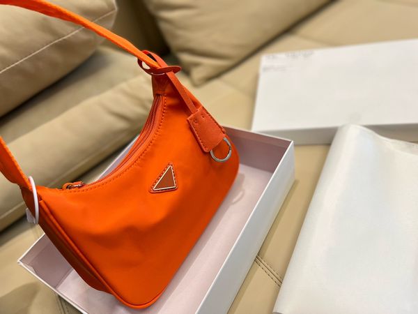 new bags fashion brand designer new wallets houlder bag handbags chest pack flap crossbody classic soft simple luxury
new bags fashion brand designer new wallets houlder bag handbags chest pack flap crossbody classic soft simple luxury