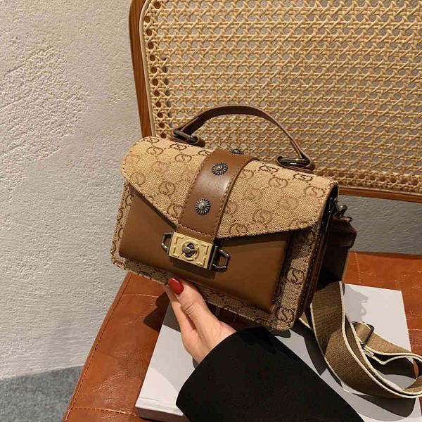 small bag women's winter new sling shoulder messenger portable
small bag women's winter new sling shoulder messenger portable