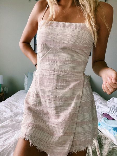 casual dresses khaki striped off shoulder women dress tassel gray slim high waist female streetwear straped summer 2021, Black;gray
casual dresses khaki striped off shoulder women dress tassel gray slim high waist female streetwear straped summer 2021, Black;gray