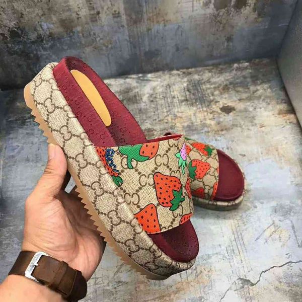 70% off wholesale sandals flip-flops ladies fashion designer sandals slippers high-quality thick-soled embroidered luxury leather shoes, Black
70% off wholesale sandals flip-flops ladies fashion designer sandals slippers high-quality thick-soled embroidered luxury leather shoes, Black