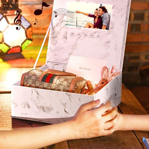gift wrap 7in box lcd screen video surprise with message for valentine's day/anniversary/birthday/corporate girlfriend
gift wrap 7in box lcd screen video surprise with message for valentine's day/anniversary/birthday/corporate girlfriend