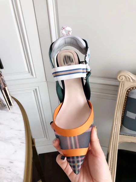 2021 good quality fashion women luxurys designers shoes designer sandals womens luxury high heels sandal dress shoess with box size 35-41 -k, Black
2021 good quality fashion women luxurys designers shoes designer sandals womens luxury high heels sandal dress shoess with box size 35-41 -k, Black