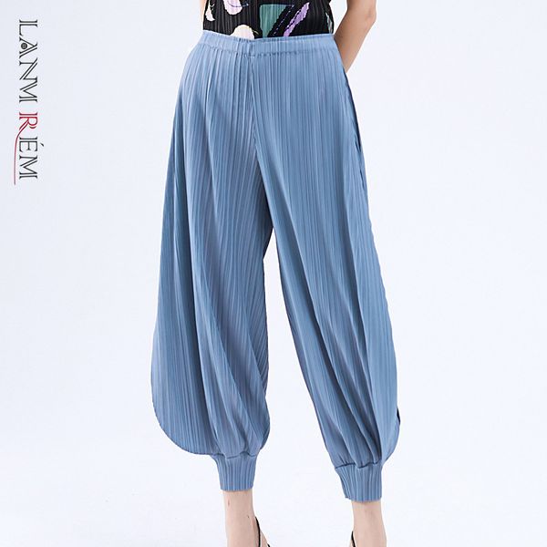 high elastic waist blue folds big size trousers loose fit wide leg pants women fashion spring autumn 2e1409 210507, Black;white
high elastic waist blue folds big size trousers loose fit wide leg pants women fashion spring autumn 2e1409 210507, Black;white