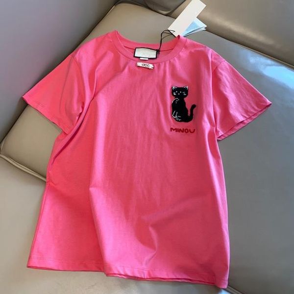 very white peach pink, all hand embroidered jacquard cat, great t-shirt with inside and outside
very white peach pink, all hand embroidered jacquard cat, great t-shirt with inside and outside