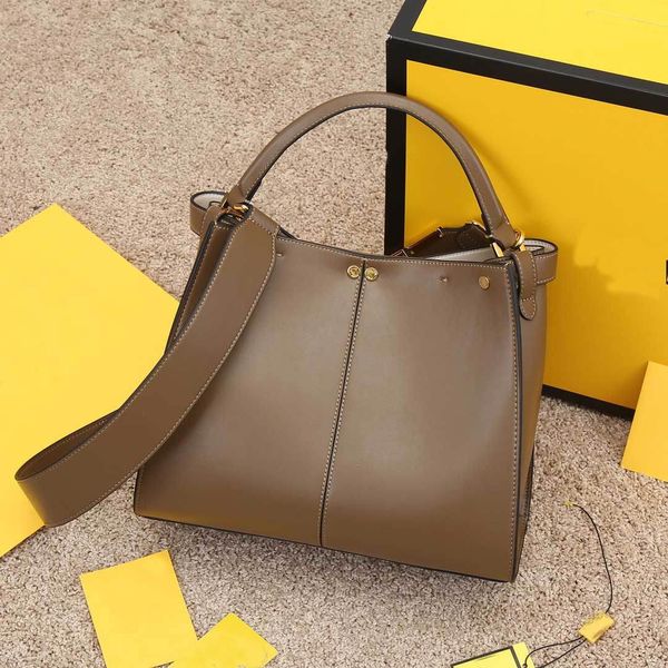 designer brand fashion classic messenger bag leather urban women's luxury handbag
designer brand fashion classic messenger bag leather urban women's luxury handbag