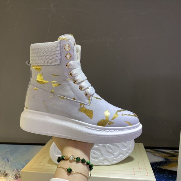 designer luxury oversized white metallic tread slick lace-up boots combat boot with original box, Black
designer luxury oversized white metallic tread slick lace-up boots combat boot with original box, Black