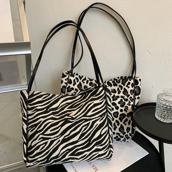 evening bags large capacity zebra pattern shopping bag female canvas tote teenager girl college school simple buckle women
evening bags large capacity zebra pattern shopping bag female canvas tote teenager girl college school simple buckle women