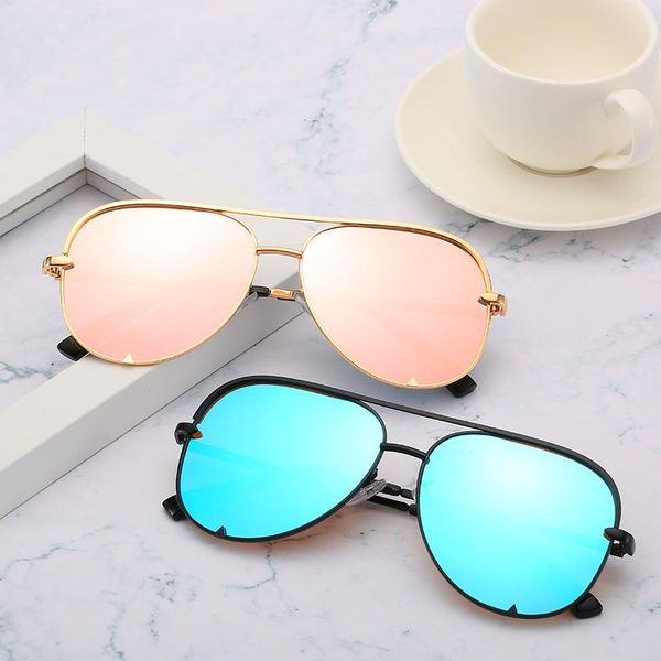 sunglasses women's trendy metal double-beam driving for men and women, pilot street shooting with glasses uv400, White;black
sunglasses women's trendy metal double-beam driving for men and women, pilot street shooting with glasses uv400, White;black