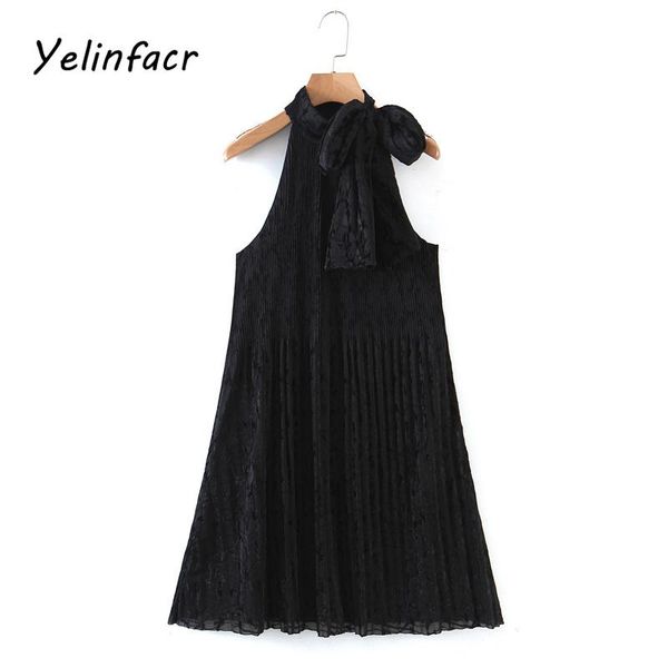autumn flocking embroidery woman dress stand-up collar sleeveless off-shoulder lady mini casual fashion party dresses, Black;gray
autumn flocking embroidery woman dress stand-up collar sleeveless off-shoulder lady mini casual fashion party dresses, Black;gray