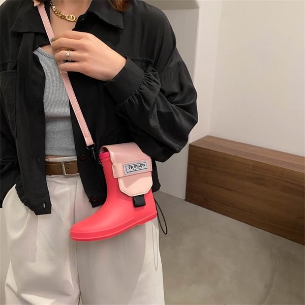 net red personality rain boots mini 2021 new fashion messenger mobile phone niche design women's bag
net red personality rain boots mini 2021 new fashion messenger mobile phone niche design women's bag
