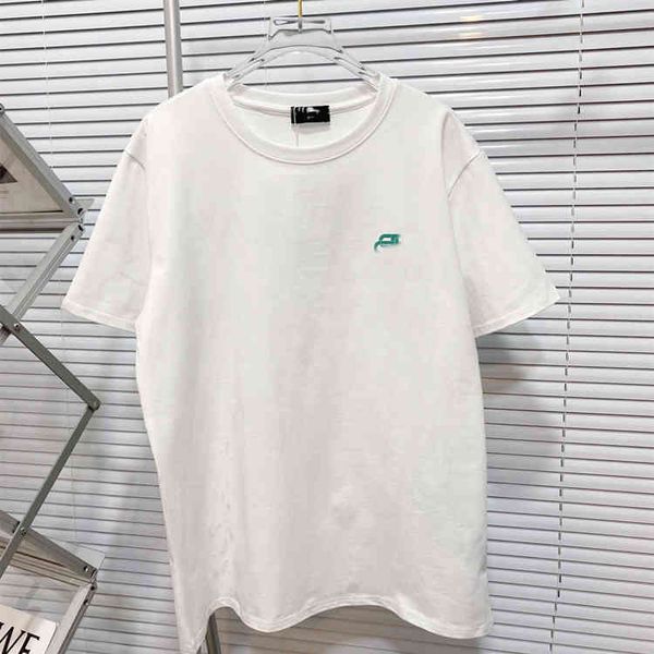 2022 factory wholesale new summer 21 paris letter front back short sleeve men's and women's same round neck pullover casual simple, White
2022 factory wholesale new summer 21 paris letter front back short sleeve men's and women's same round neck pullover casual simple, White