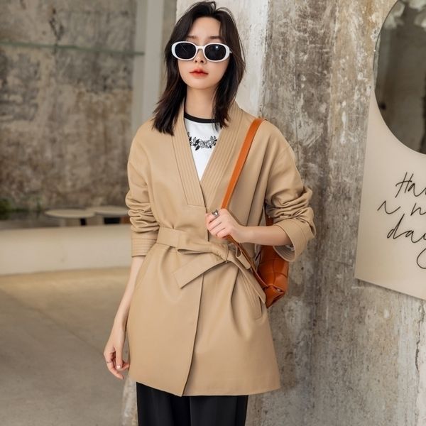 2021 spring and autumn new sheepskin leather coat women's khaki suit collar slim korean lace up belt, Black
2021 spring and autumn new sheepskin leather coat women's khaki suit collar slim korean lace up belt, Black