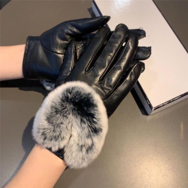 2021 ladies sheepskin gloves winter riding warm rabbit fur fashion outdoor touch screen leather gloves wholesale, Blue;gray
2021 ladies sheepskin gloves winter riding warm rabbit fur fashion outdoor touch screen leather gloves wholesale, Blue;gray