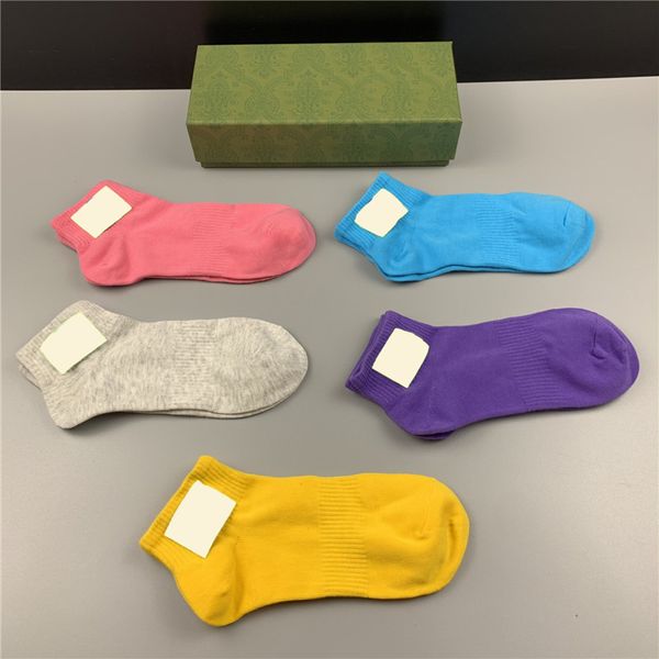 leisure solid color socks with gift box soft cotton sock women spring summer hosiery athletic sports short socks, Black;white
leisure solid color socks with gift box soft cotton sock women spring summer hosiery athletic sports short socks, Black;white