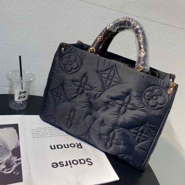 2021 donkey home fashion versatile autumn and winter latest version shopping designer clutch bag custom embroidery valentine purse evening
2021 donkey home fashion versatile autumn and winter latest version shopping designer clutch bag custom embroidery valentine purse evening