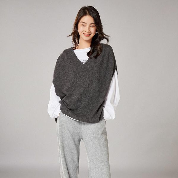 women's sweaters autumn winter woman's chic loose vest v-neck sleeveless female pullover 100% wool knitted clothing jumper plus si, White;black
women's sweaters autumn winter woman's chic loose vest v-neck sleeveless female pullover 100% wool knitted clothing jumper plus si, White;black