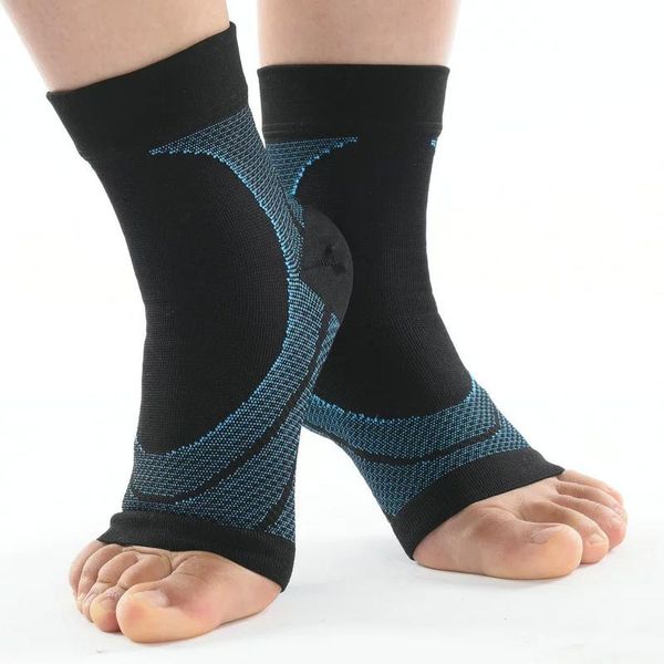 ankle support 1 pair compression sleeves protectors knitted sports running cycling socks supports brace guard weightlifting, Blue;black
ankle support 1 pair compression sleeves protectors knitted sports running cycling socks supports brace guard weightlifting, Blue;black