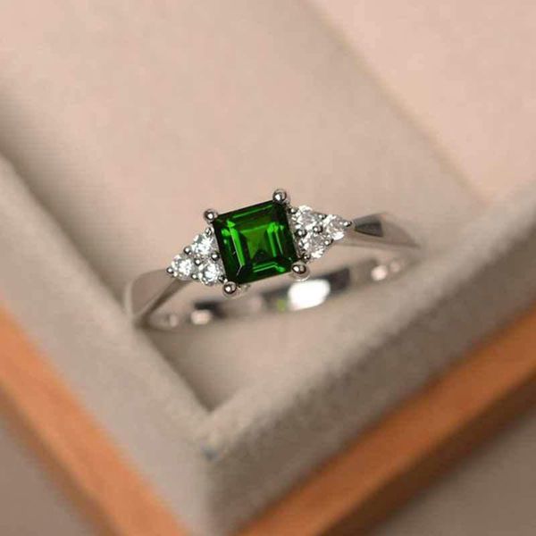 cluster rings rich tree cute women ring delicate green cubic zircon with tiny cz paved engagement simple stylish jewelry, Golden;silver
cluster rings rich tree cute women ring delicate green cubic zircon with tiny cz paved engagement simple stylish jewelry, Golden;silver