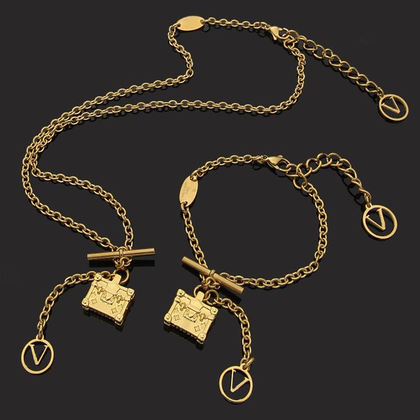 luxury designer jewelry women necklace designer necklace v bar hanging makeup case necklace bracelet set jewelry, Silver
luxury designer jewelry women necklace designer necklace v bar hanging makeup case necklace bracelet set jewelry, Silver