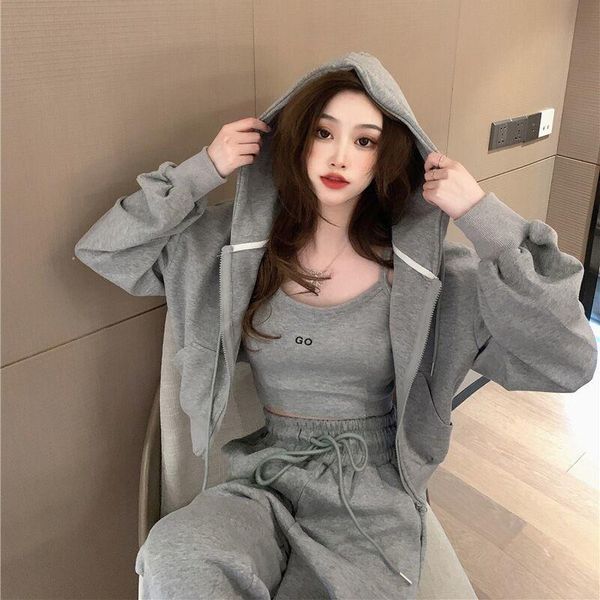 gym clothing 2021 sports jogging suits women korean fashion short vest hoodies sweatpants polyester sweat three-piece, White;black
gym clothing 2021 sports jogging suits women korean fashion short vest hoodies sweatpants polyester sweat three-piece, White;black
