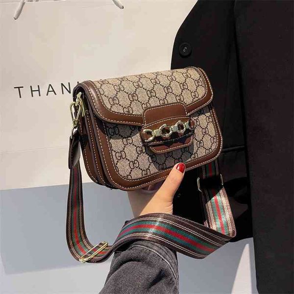2022 latest handbag factory store saddle female red women's armpit versatile printed small square single shoulder diagonal
2022 latest handbag factory store saddle female red women's armpit versatile printed small square single shoulder diagonal