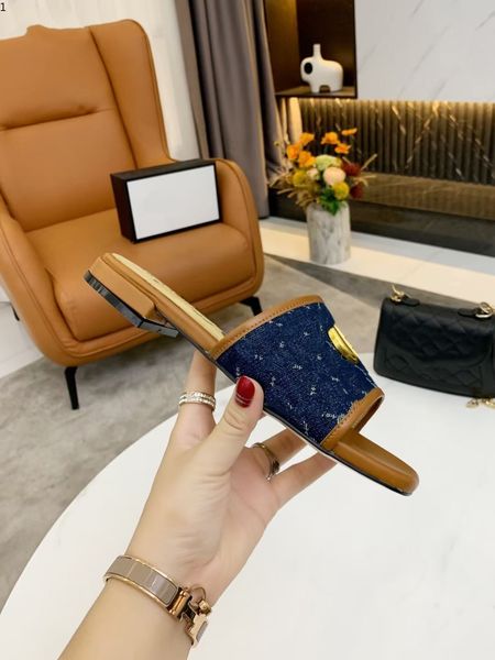 prad designer summer beach fashion women lazy low heeled flops leather letters lady cartoon slippers luxury metal ladies 35-42 mkxj001, Black
prad designer summer beach fashion women lazy low heeled flops leather letters lady cartoon slippers luxury metal ladies 35-42 mkxj001, Black