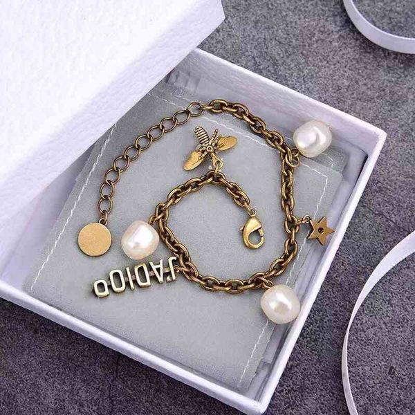 factory specials aa simple new letter style fashion brass material bee bracelet tckv, Golden;silver
factory specials aa simple new letter style fashion brass material bee bracelet tckv, Golden;silver