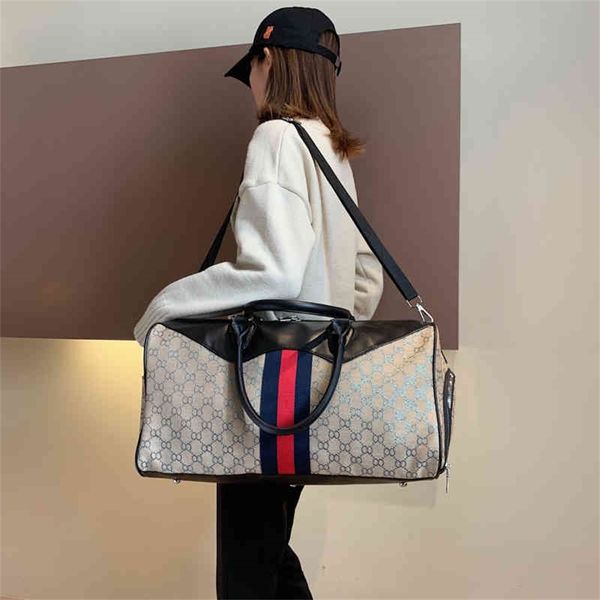 designer sale autumn and winter new high-capacity travel bag fashion sports portable single shoulder bag short distance travel
designer sale autumn and winter new high-capacity travel bag fashion sports portable single shoulder bag short distance travel