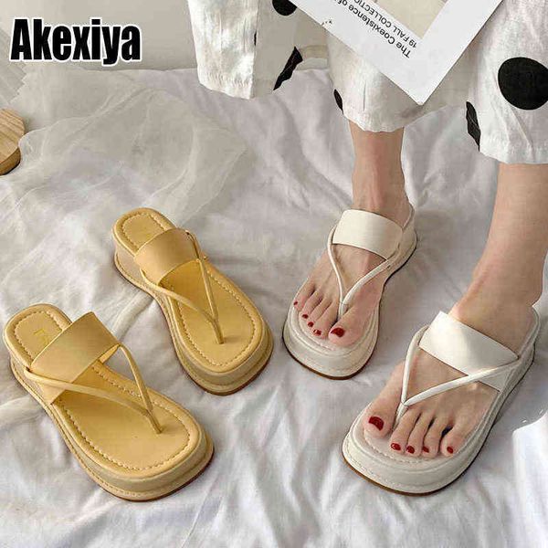 slippers high heeled shoes lady platform slides low on a wedge rubber flip flops summer new woman bc3732 220304, Black
slippers high heeled shoes lady platform slides low on a wedge rubber flip flops summer new woman bc3732 220304, Black