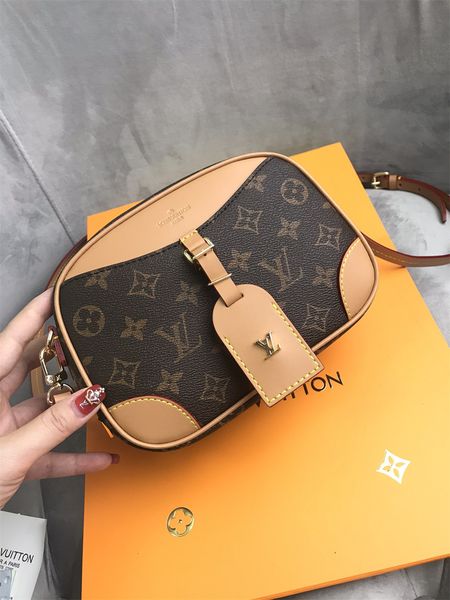 2021 designer luxury hand bags wallet famous women tassel crossbody fashion vintage leather shoulder bags
2021 designer luxury hand bags wallet famous women tassel crossbody fashion vintage leather shoulder bags
