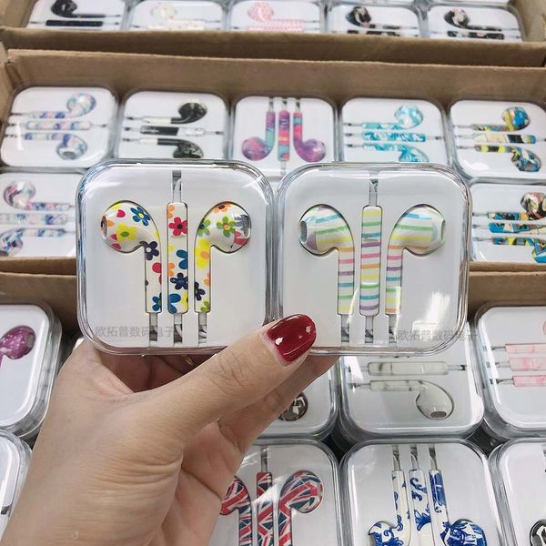painted earphones universal 3.5mm jack microphone volume control headphone earbuds earpods for iphone 4 5 6 samsung htc android phone
painted earphones universal 3.5mm jack microphone volume control headphone earbuds earpods for iphone 4 5 6 samsung htc android phone