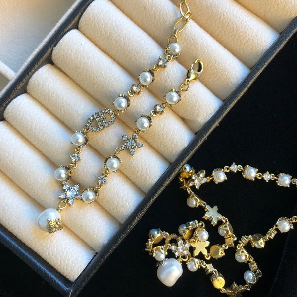 new designed chokers necklace vintage alphabet pearl choker necklace bracelet stud earrings female women luxurious jewelry sets, Golden;silver
new designed chokers necklace vintage alphabet pearl choker necklace bracelet stud earrings female women luxurious jewelry sets, Golden;silver