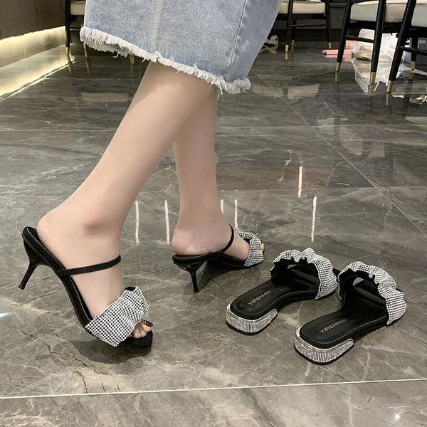 slippers shoes ladies' women heels glitter slides fashion low pantofle summer high jelly luxury thin 2021 rome rubber pu basic c, Black
slippers shoes ladies' women heels glitter slides fashion low pantofle summer high jelly luxury thin 2021 rome rubber pu basic c, Black