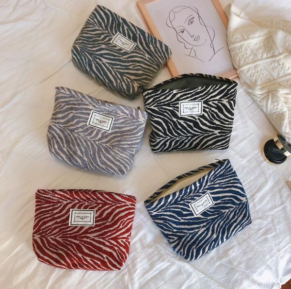 dhl50pcs makeup bags women canvas stripes prints thick large capacity cosmetic case mix color
dhl50pcs makeup bags women canvas stripes prints thick large capacity cosmetic case mix color