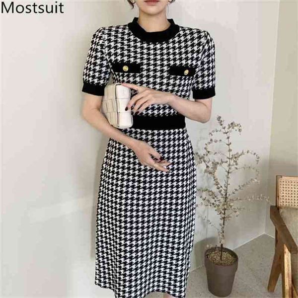 spring summer korean vintage houndstooth knitted women dress short sleeve o-neck mid-calf dresses elegant ladies vestidos 210513, Black;gray
spring summer korean vintage houndstooth knitted women dress short sleeve o-neck mid-calf dresses elegant ladies vestidos 210513, Black;gray