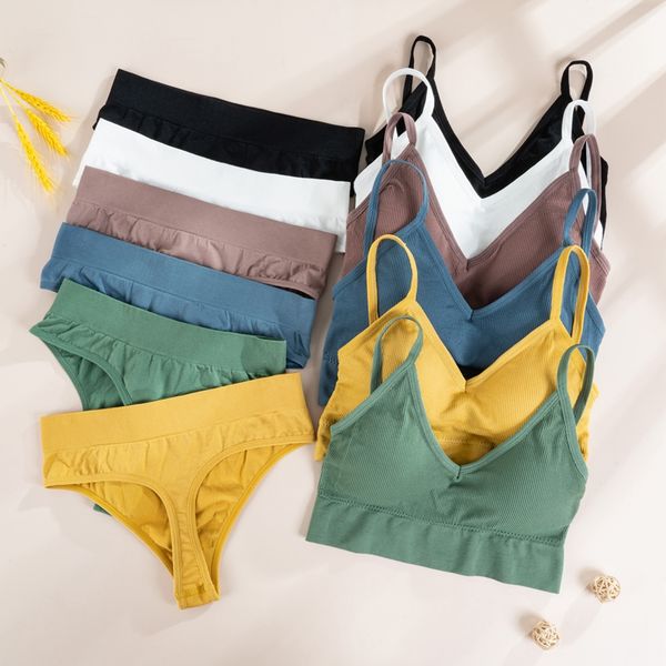 yoga outfit lingerie set seamless women underwear thong panties sports bra g-string brassiere female crop low back bralette 
yoga outfit lingerie set seamless women underwear thong panties sports bra g-string brassiere female crop low back bralette